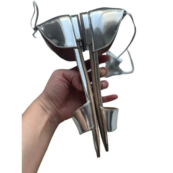 Talbots Keri Tasseled Ankle-Strap Sandals - Mirror Metallic Size 8 Women’s - Picture 12 of 14